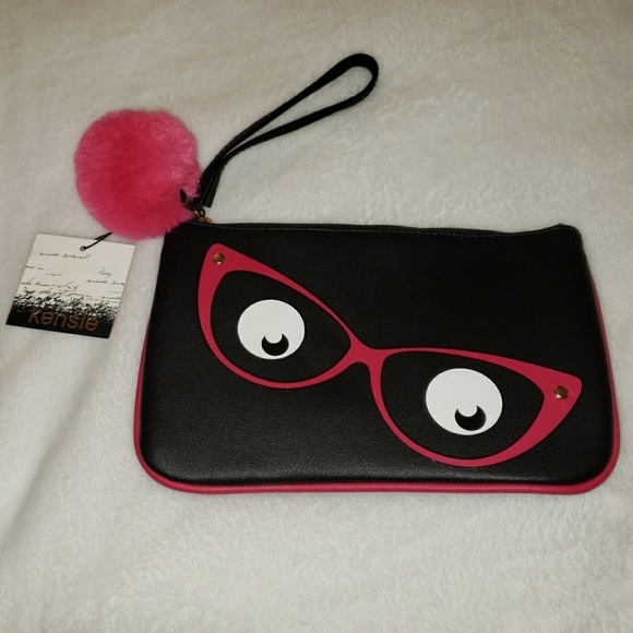 Kensie Handbags - ♥️🛒Kensie wristlet